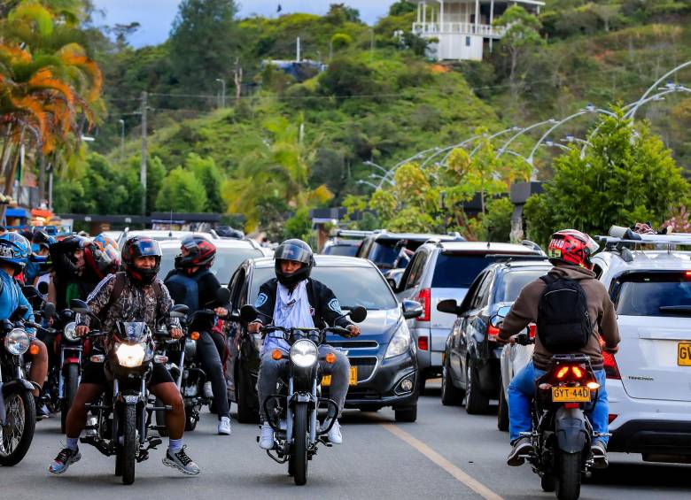 El descuento del Soat cobija a las motocicletas con un cilindraje de hasta 200 centímetros cúbicos, taxis, microbuses urbanos, vehículos de negocio, servicio público urbano, buses, busetas y vehículos de servicio público intermunicipal. Foto: Jaime Pérez 