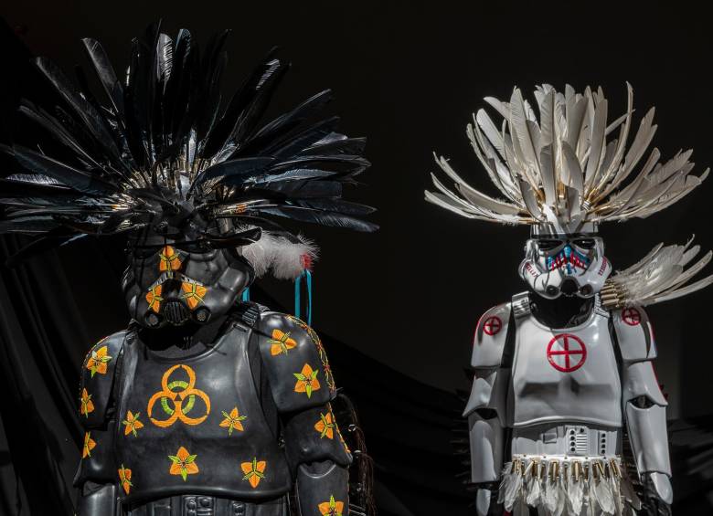 Obra del artista Rory Wakemup de la cultura nativa americana de los anishinaabeg. FOTO Efe