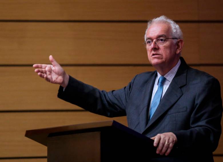 El ministro de Hacienda, José Antonio Ocampo, recalcó que el Presupuesto General de la Nación 2023 aprobado por el Congreso tiene un alto componente social y para la paz . FOTO Colprensa