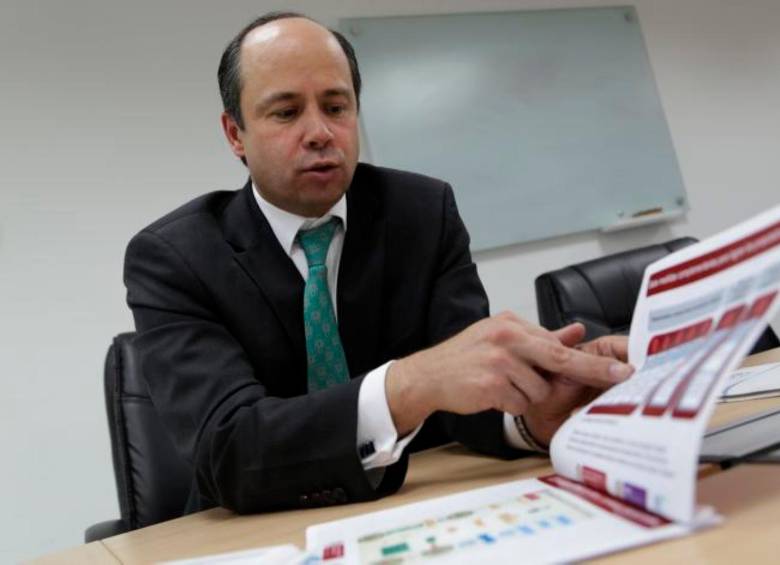 “Se debe pensar con qué remplazaría la Nación los ingresos por impuestos a los combustibles y la sobretasa a la gasolina, los cuales suman unos $9 billones al año”, Francisco José Lloreda, presidente de la ACP. FOTO Colprensa