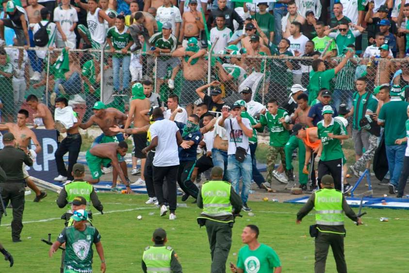 Es necesario que hechos como estos no se vuelvan normales en cada fecha del fútbol colombiano, hay que buscar soluciones. FOTO Colprensa