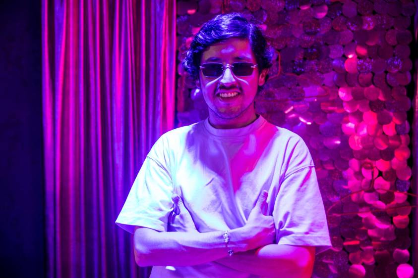 El ecuatoriano que viste a los artistas urbanos de Colombia