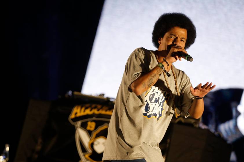 “Baño de ruda”, el regalo de Navidad de los Alcolirykoz para sus fans