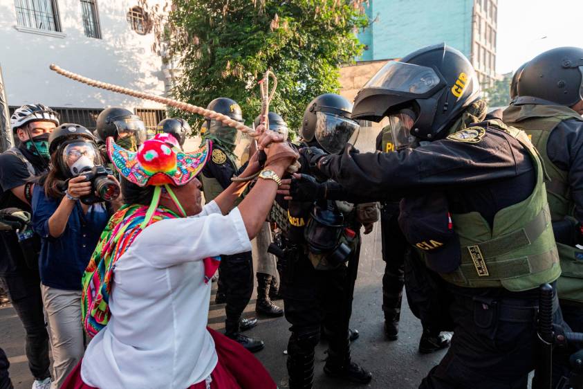Las confrontaciones entre el Gobierno y los protestantes han afectado el turismo y la economía de poblaciones dedicadas a esa labor FOTO getty