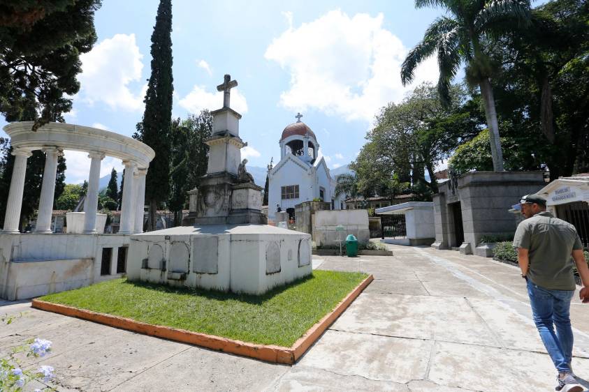 Las calles de Medellín adquieren otro sentido en las páginas de los libros