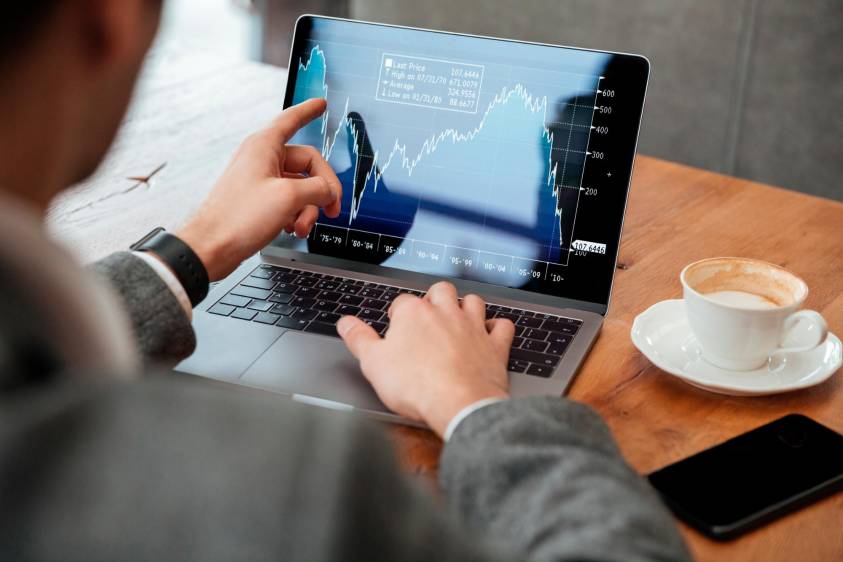 Durante más de una década se han publicado cientos de artículos pronosticando el fin de las criptomonedas. Sin embargo, el sector resurge a pesar de sus periódicas crisis. 
