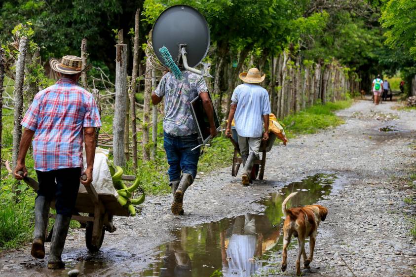 ONU revela última cifra de campesinos e indígenas desplazados