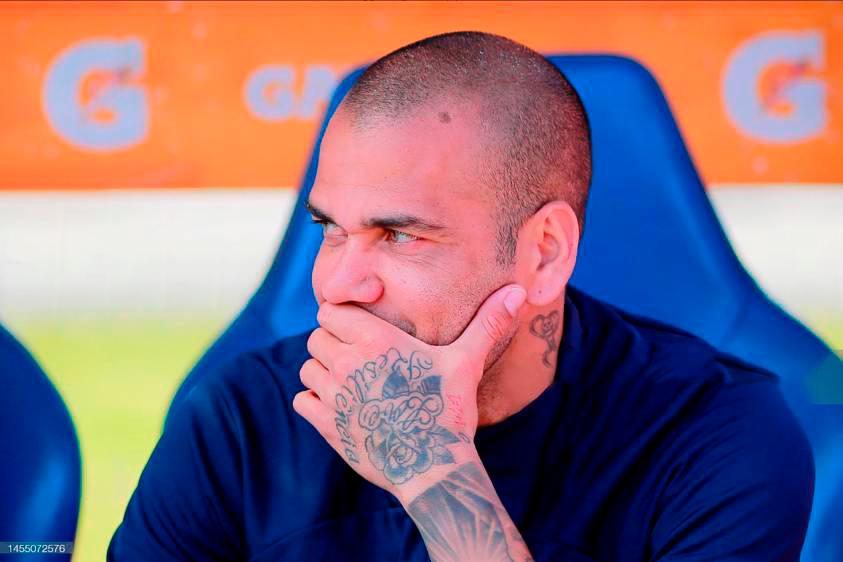Dani Alves, acusado por una mujer de haberla violado en una discoteca, fue trasladado el 20 de enero a una prisión. FOTO: Getty
