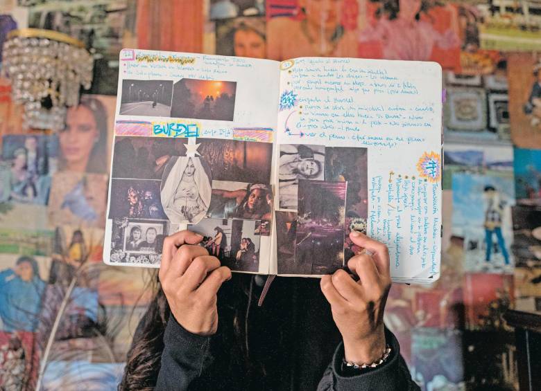 Una imagen del cuaderno que guarda la investigación y la construcción del universo narrativo de la película. FOTO Cortesía Juan Cristóbal Cobo.