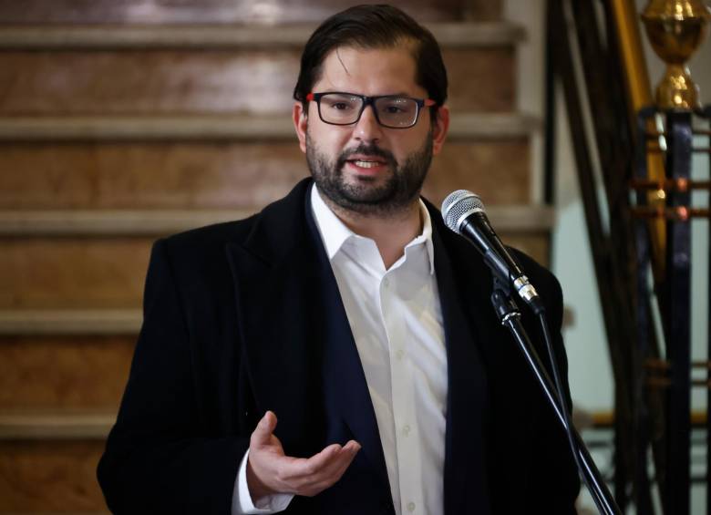 Gabriel Boric, el presidente más joven en la historia de Chile, fue incluido en la lista de influyentes de la revista Time. FOTO: AGENCIA EFE