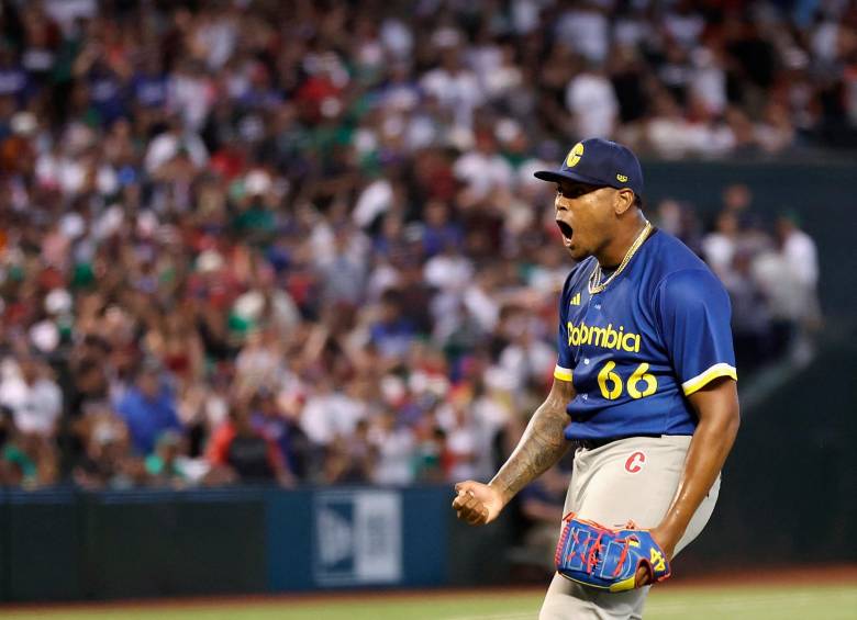 El cartagenero Guillermo Zúñiga, uno de los lanzadores del equipo colombiano, es de las figuras de la Serie Mundial de Béisbol. FOTO AFP