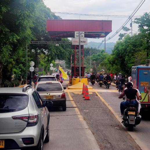 Los 15 días de paro han significado pérdidas en infraestructura y a nivel social en los territorios, como la quema del peaje de Tarazá.<b><span class="mln_uppercase_mln"> </span></b>FOTO<b><span class="mln_uppercase_mln"> JULIO CÉSAR HERRERA</span></b>
