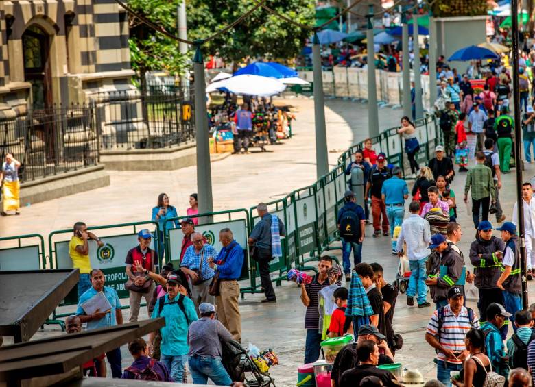 La Alcaldía asegura que el balance del cerco a la Plaza es exitoso. No obstante, los delitos alrededor del lugar y hasta en la misma Plaza han continuado. FOTO: CAMILO SUÁREZ