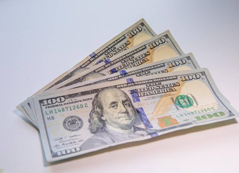El dólar cae $37 frente a la TRM vigente para este miércoles. FOTO: CARLOS VELÁSQUEZ.