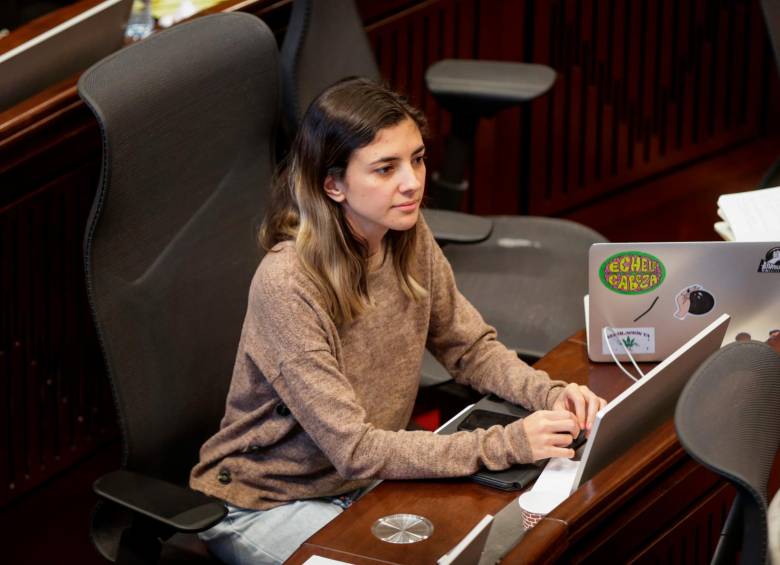 La congresista reclamó que su vida personal “se ha visto demasiado expuesta” y negó algún tipo de relación sentimental con el coordinador de su UTL. FOTO Colprensa