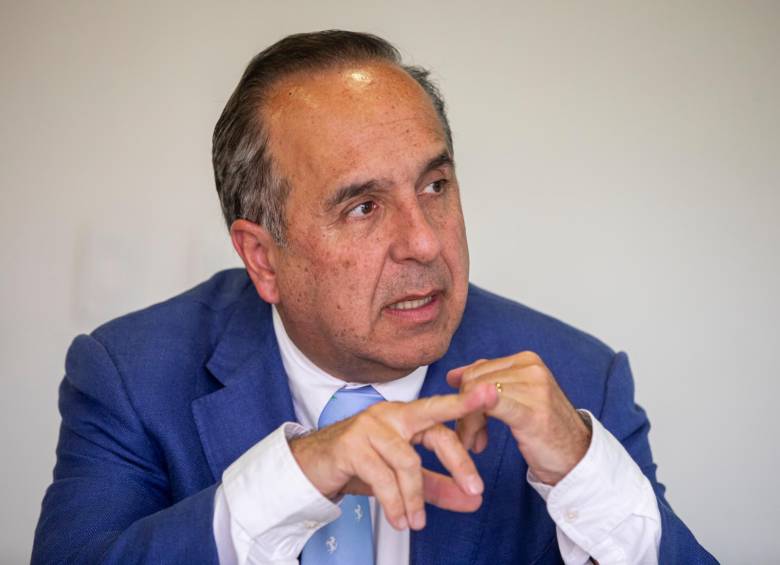 “Es posible modificar el objeto del contrato para que una parte de la línea 1 sea subterránea”, Guillermo Reyes, ministro de Transporte. FOTO carlos velásquez