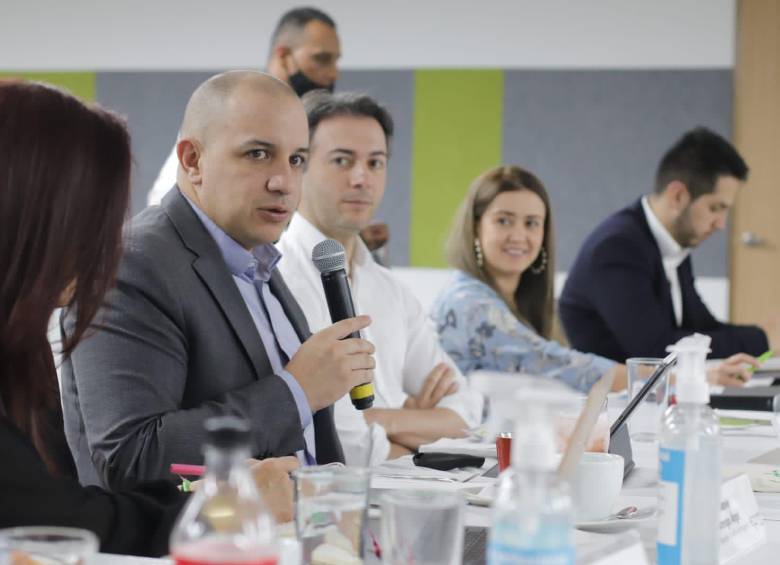 Jorge Andrés Carrillo anunció que Afinia también bajará sus tarifas de energía en la costa atlántica. FOTO: TWITTER @JAAACARRILLO