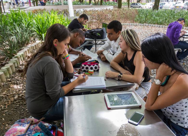 Colfuturo tiene 120 convenios con diferentes universidades del mundo para que los colombianos puedan hacer su posgrado fuera del país. FOTO: ARCHIVO EC