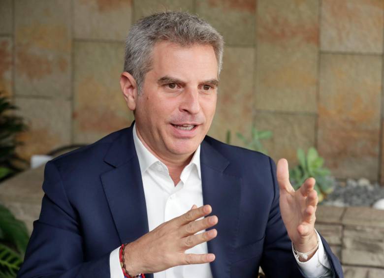 El ministro de Ambiente, Carlos Eduardo Correa, se refirió a las labores de su ministerio a pocos meses de entregar el cargo. FOTO EFE