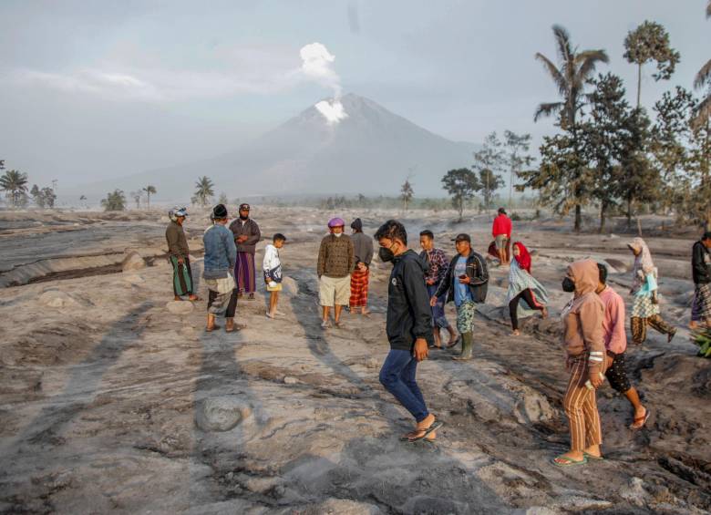 Indonesia está ubicada en el Anillo de Fuego del Pacífico, con una actividad volcánica constante. FOTO: EFE.