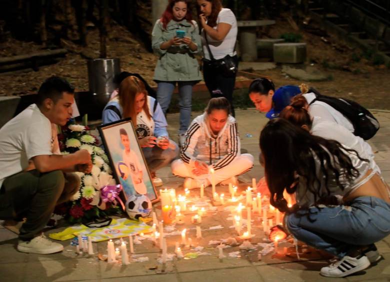 En el barrio Belalcázar han hecho velatones para recordar al niño Juan Manuel. Foto: Esneyder Gutiérrez. 