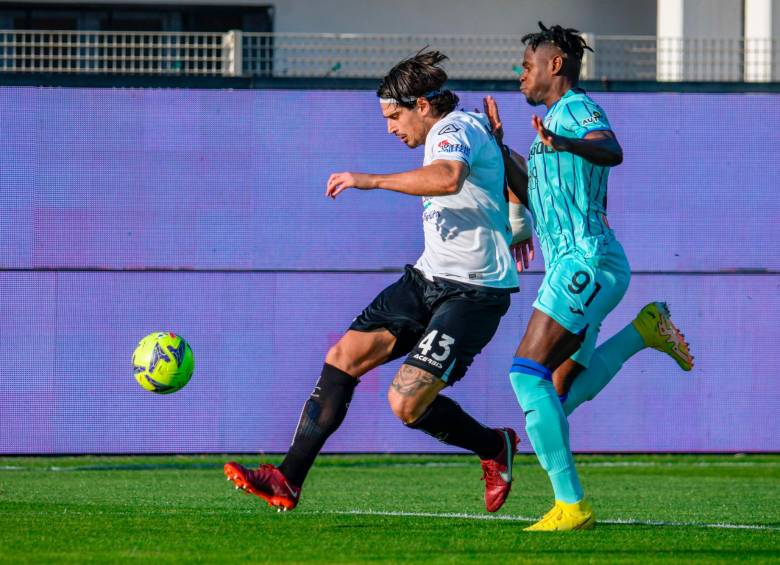 Duván Zapata solo ha jugado esta temporada 541 partidos. FOTO EFE