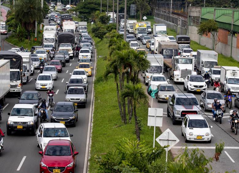 El pico y placa en Medellín y su área metropolitana ya no tiene vías exentas. FOTO Jaime Pérez