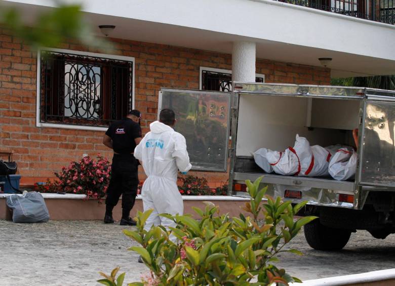 Una de las peores masacres perpetradas por “la Oficina” ocurrió en una finca de la vereda El Salado, de Envigado, el 31 de diciembre de 2012. Hubo nueve muertos, entre ellos alias “Morro”, uno de sus integrantes. FOTO: EL COLOMBIANO.