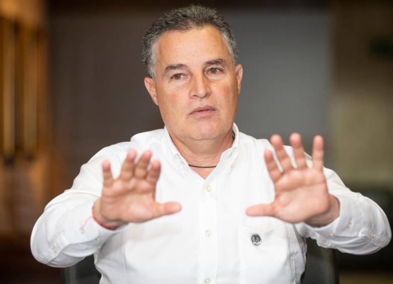 El gobernador de Antioquia, Aníbal Gaviria Correa, pidió a la Nación evaluar una prórroga para Savia Salud. FOTO: ESNEYDER GUTIÉRREZ