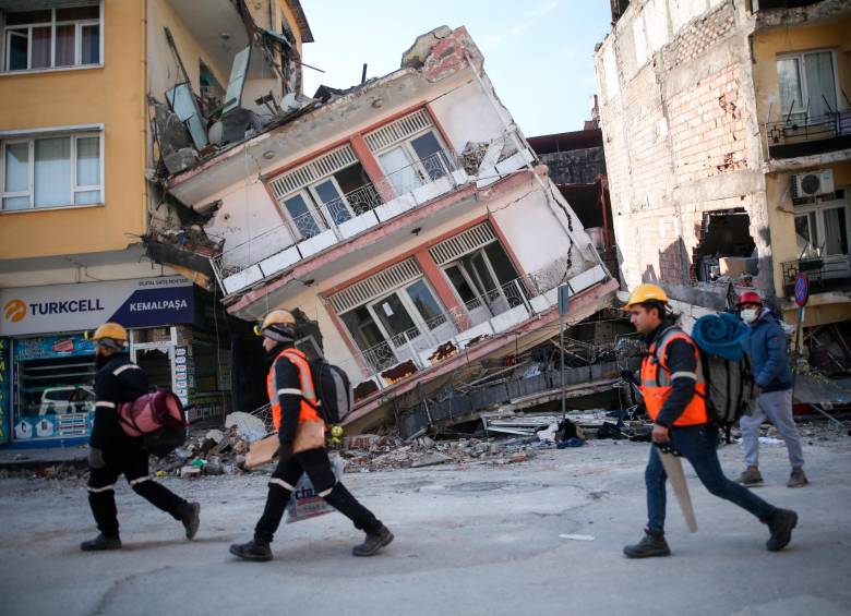 El terremoto es el más devastador en Turquía desde 1939, cuando 33.000 murieron en la provincia oriental de Erzincan. FOTO: EFE