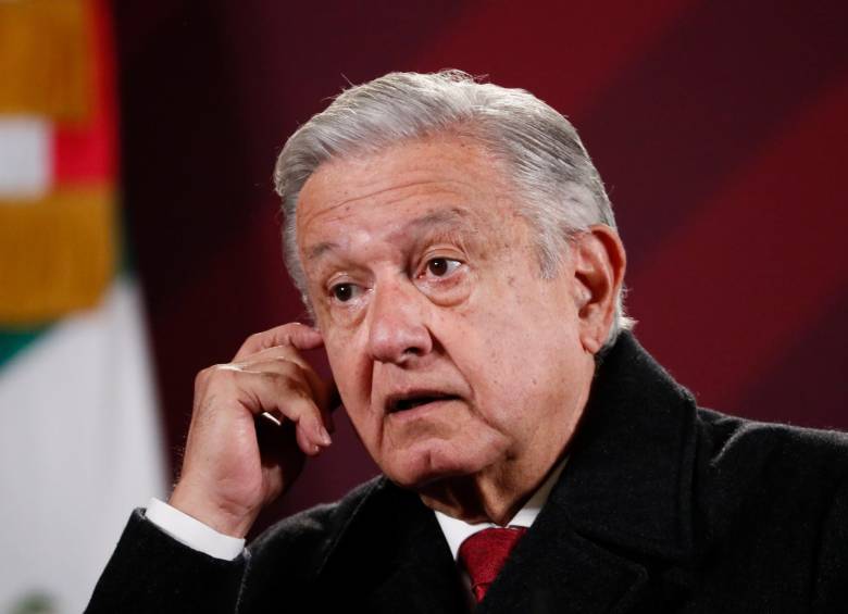 El presidente Andrés Manuel López Obrador es cuestionado por sus opositores y cuestionan la eficacia de su lema: “abrazos, no balazos”. Foto: EFE. 