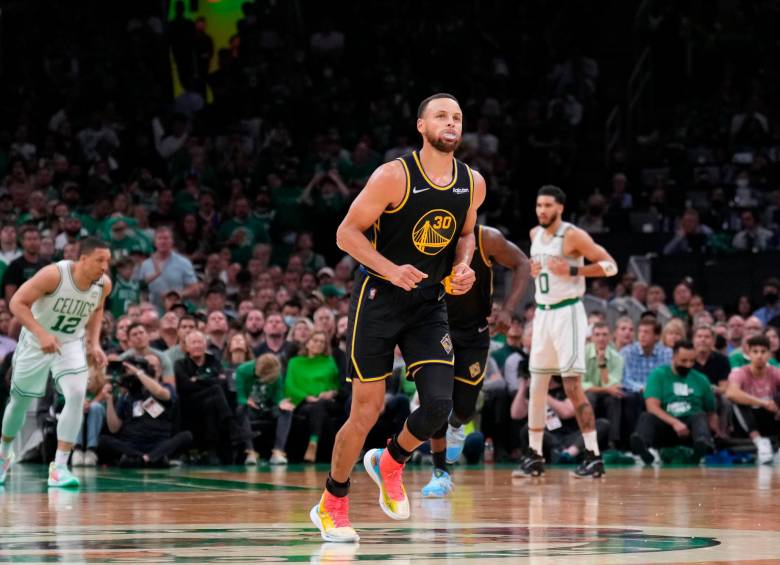 Stephen Curry busca su cuarto anillo con los Warriors. FOTO: TOMADA DE TWITTER @NBA