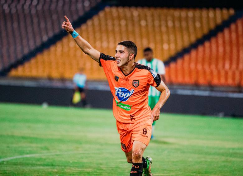 Pablo Álvarez jugó con la casaca 9 en el Nacional Interclubes sub-20. En el equipo profesional recibió la 22. FOTO cortesía envigado