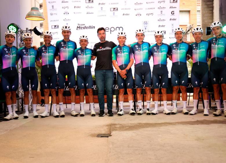El equipo antioqueño, que también le propuso a Nairo Quintana integrar sus filas, se presentó con once corredores, y no descarta que en febrero uno más se una a la nómina. FOTO CORTESÍA ÉDER GARCÉS-ADN CYCLING 