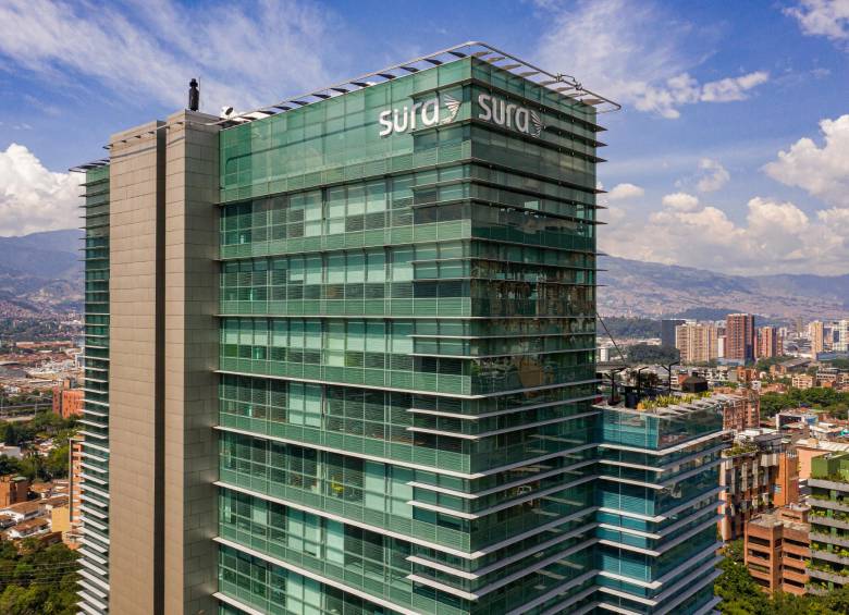 Grupo Sura encabeza el top de las empresas con sede en Medellín por ingresos en 2022, al sumar $31,35 billones. FOTO Manuel Saldarriaga