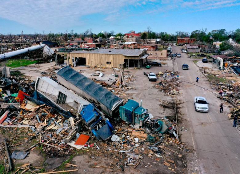 Biden puso fondos federales a disposición de las personas afectadas por los tornados. FOTO: Getty