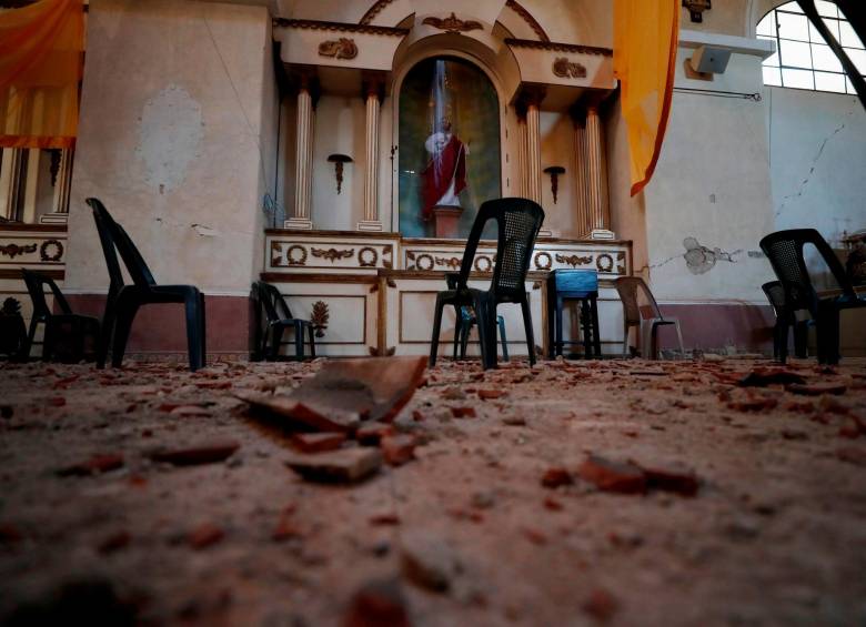 Parroquia San Juan Obispo en Amatitlán, Guatemala, afectada por el sismo. FOTO: EFE.