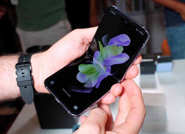 Este es el Galaxy Z Flip4. FOTO: JUAN ALCARAZ