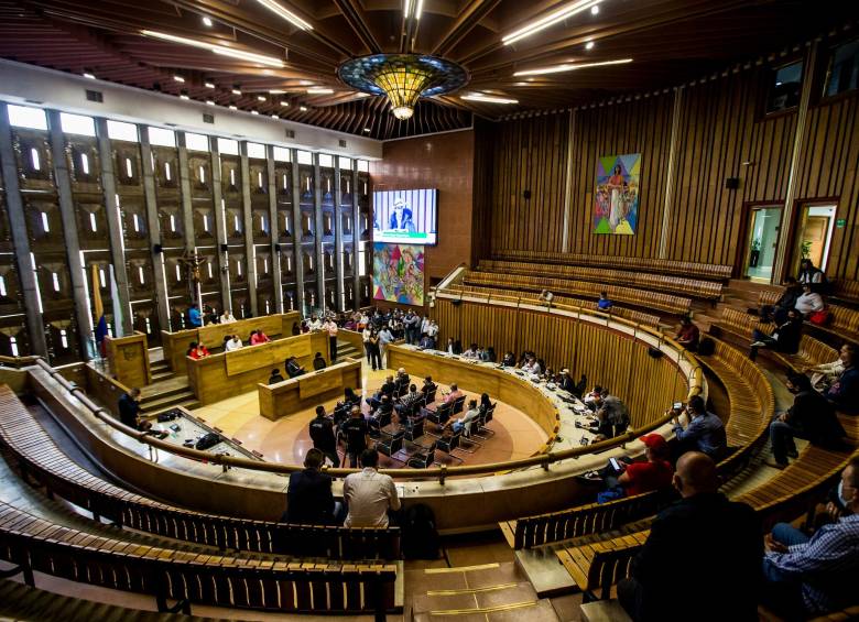Las fuerzas del gobernador de Antioquia en la Asamblea comenzaron a resentirse tras su pulso con el quinterismo. FOTO: JULIO CÉSAR HERRERA