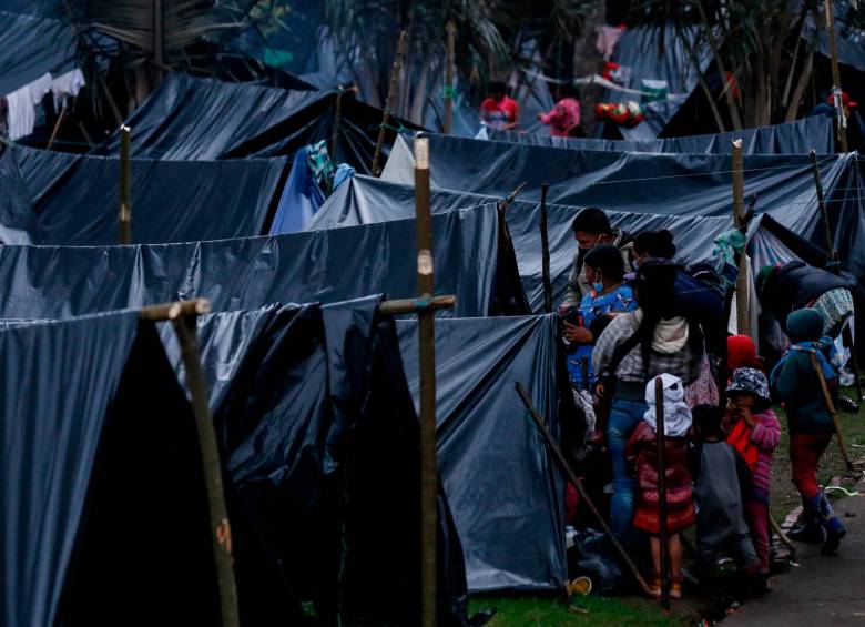 Se encuentran asentadas en el parque Nacional y en la UPI La Florida desde el 29 de septiembre de 2021. FOTO COLPRENSA
