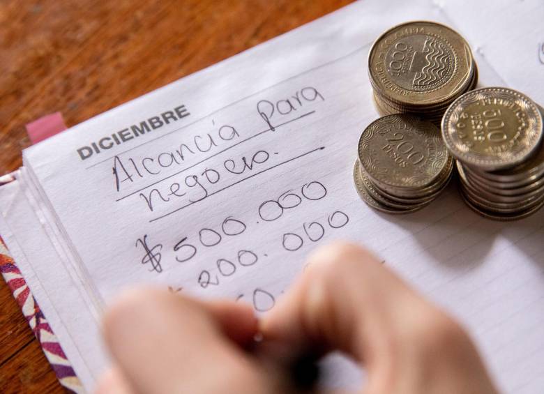 Las cesantías siguieron contribuyendo al logro de las metas en vivienda y educación de los trabajadores, asegura Asofondos. FOTO Carlos Velásquez