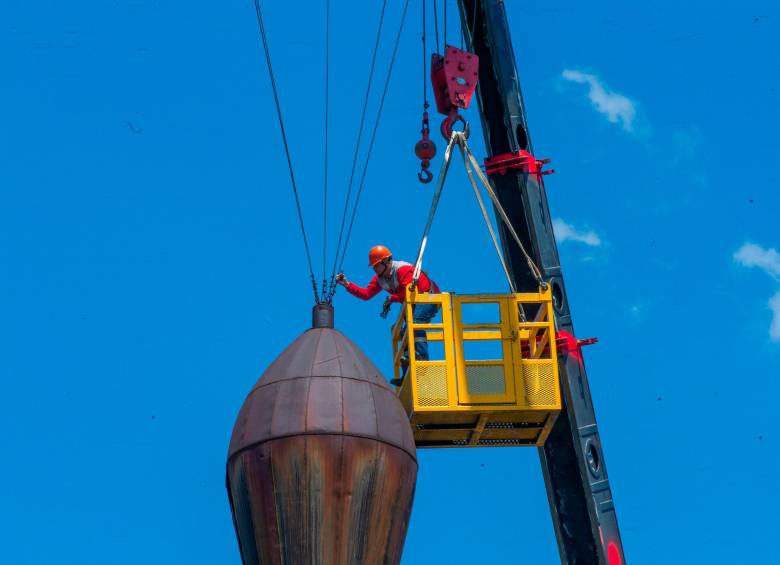 El desmonte se produjo tras el riesgo que supuso el desprendimiento de una parte de ella y el desgaste general de la obra. Foto: Esneyder Gutiérrez
