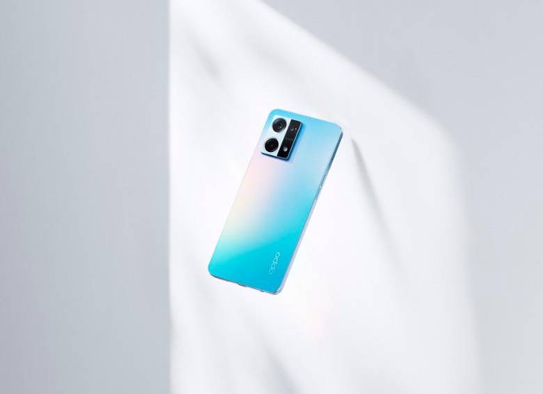 El OPPO Reno7 es la mezcla entre diseño y funcionamiento. FOTO: Cortesía