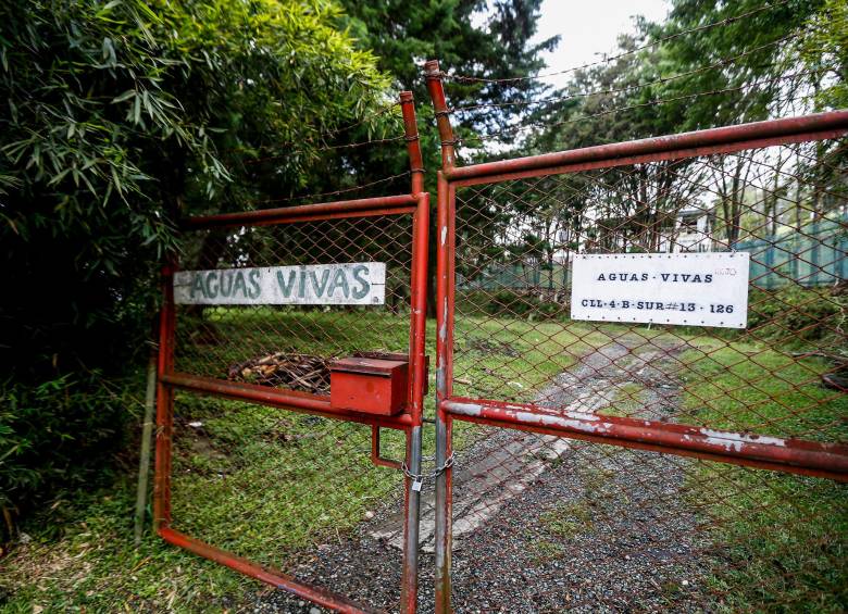 Críticos del tema piden que el Municipio no pueda comprar a futuro el polémico megalote de Aguas Vivas. FOTO Julio césar herrera