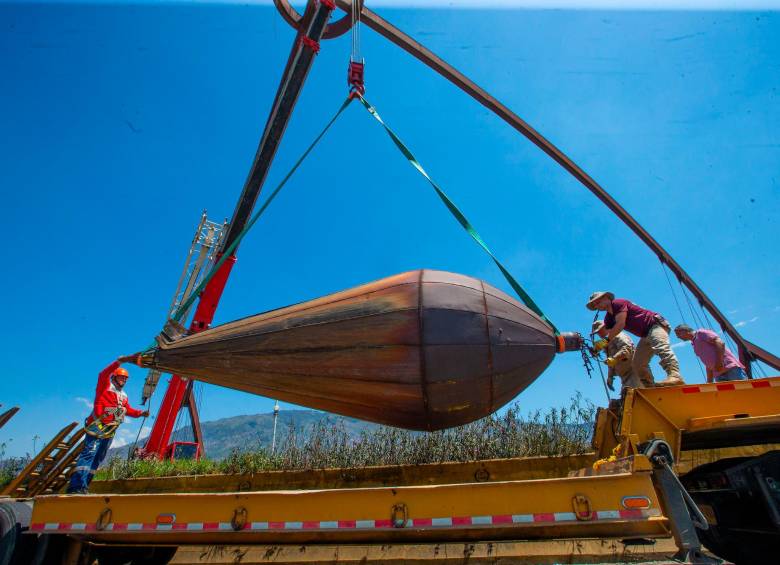 El desmonte se produjo tras el riesgo que supuso el desprendimiento de una parte de ella y el desgaste general de la obra. Foto: Esneyder Gutiérrez