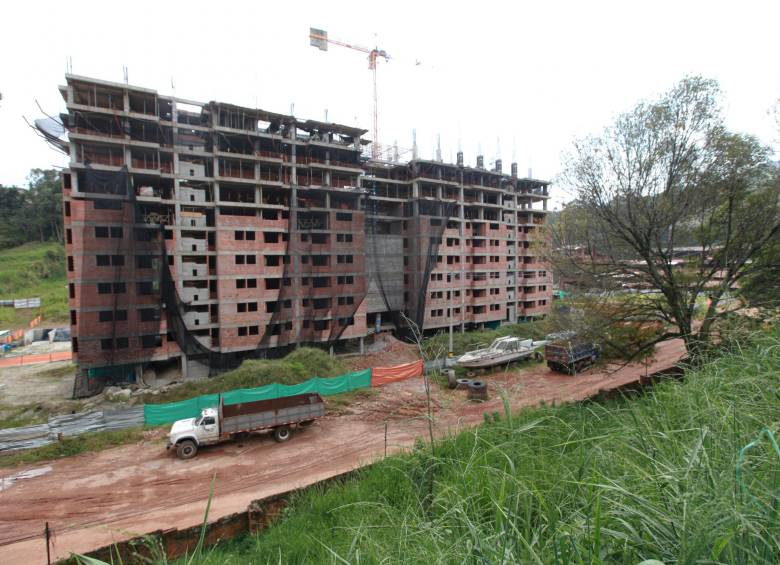 El doble drama que deja la pandemia en el sector constructor