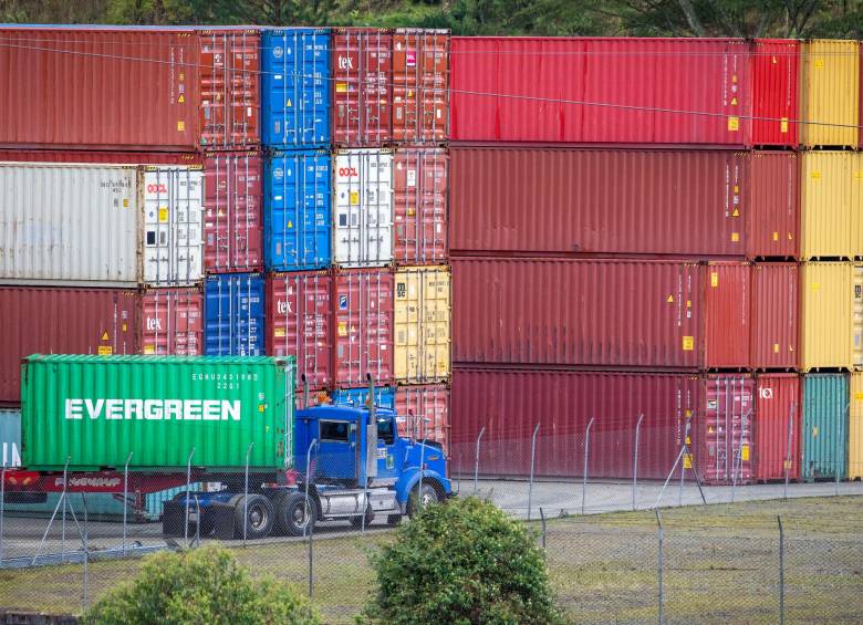 El incremento en las importaciones en noviembre de 2021 se dio principalmente por las compras externas de manufacturas, que tuvieron un aumento de 50,8%, con respecto al mismo mes de 2020 Foto: Edwin Bustamante 