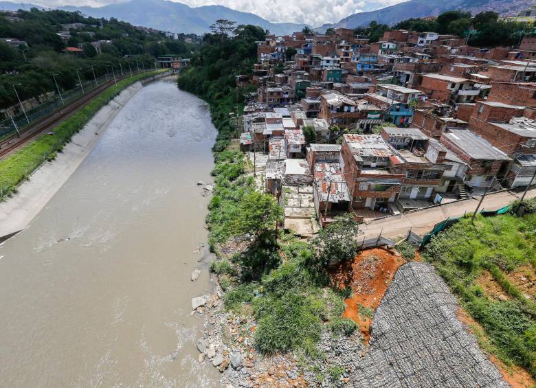 1. Las obras de Parques del Norte no han arrancado. 2. La cárcel para sindicados sigue en ceros. 3. De la ciclorruta que atravesará la ciudad no se ha sabido de su arranque. FOTOS EL COLOMBIANO