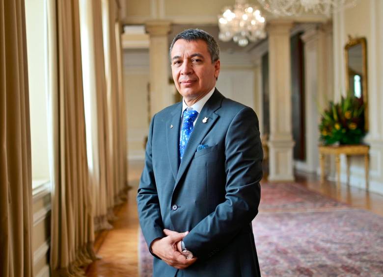 Nuevos ministros del Gobierno Petro están listos para empezar labores: estos son sus perfiles Nuevos ministros del Gobierno Petro están listos para empezar labores: estos son sus perfiles