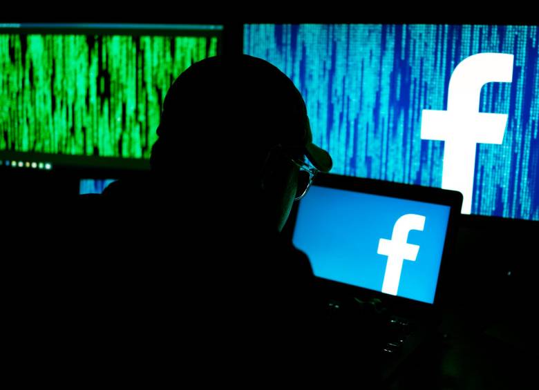 Datos de 1.500 millones de usuarios de Facebook fueron filtrados por hackers. FOTO Shutterstock